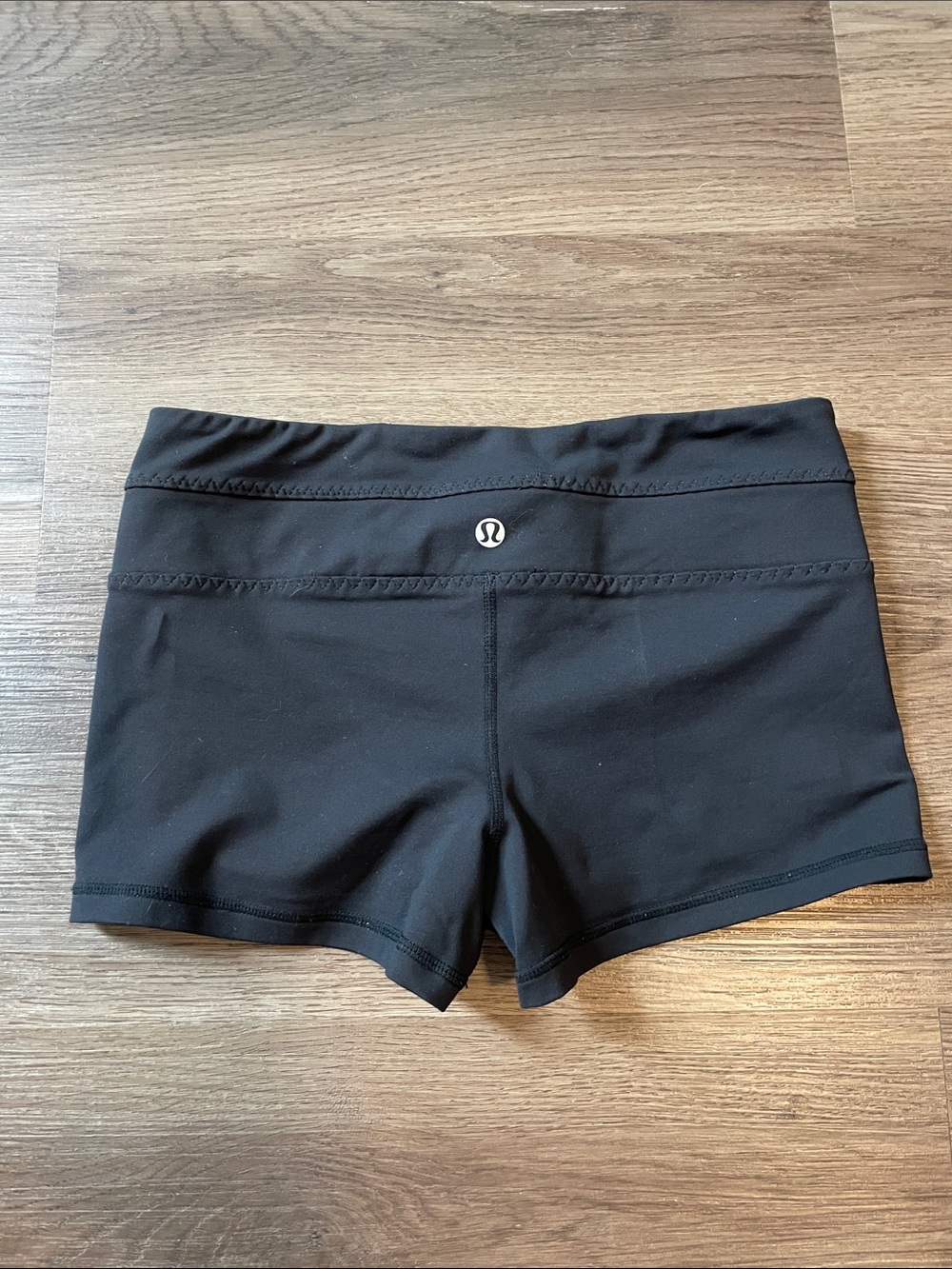 lululemon Warrior II hot yoga shorts Black XS 4 booty shorts
